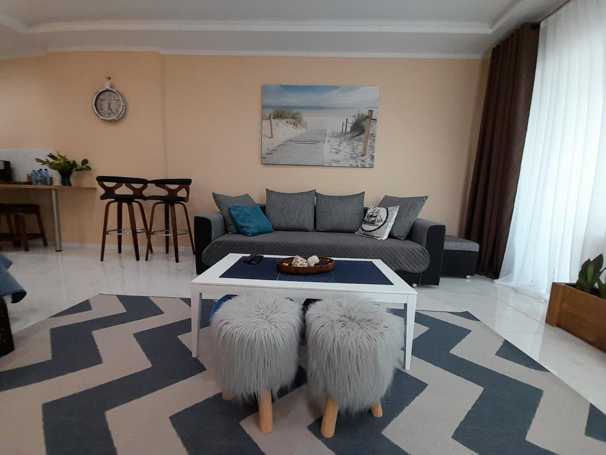 Apartament Dwunastka Миелно Екстериор снимка