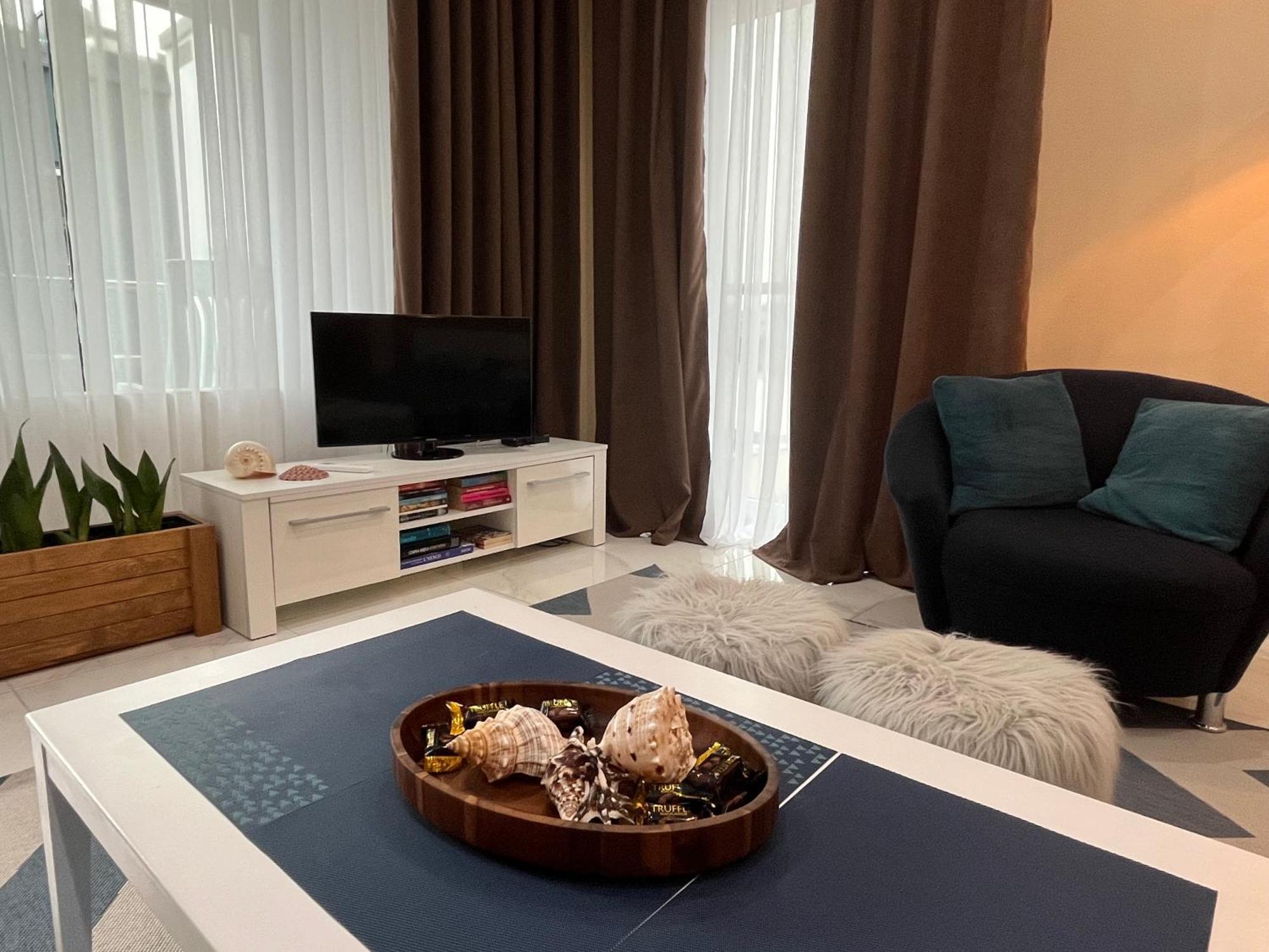 Apartament Dwunastka Миелно Екстериор снимка